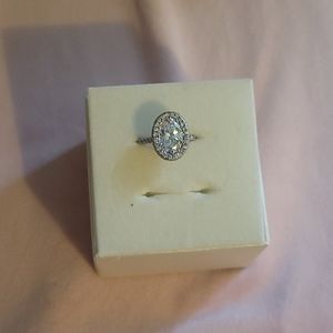 Everly Rings "The Reign"